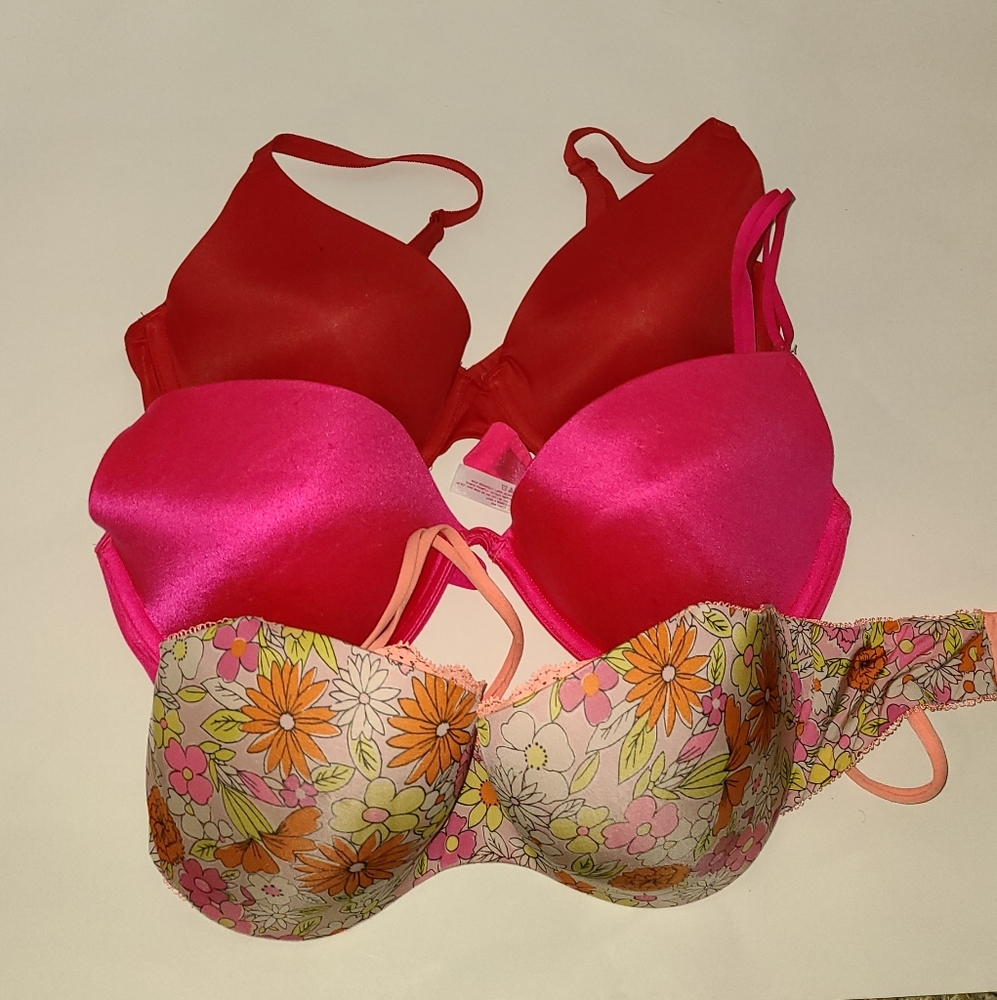 Lot of 3 Victoria Secret  and Pink Bras 36D